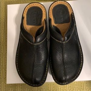 Women shoes size 6 black